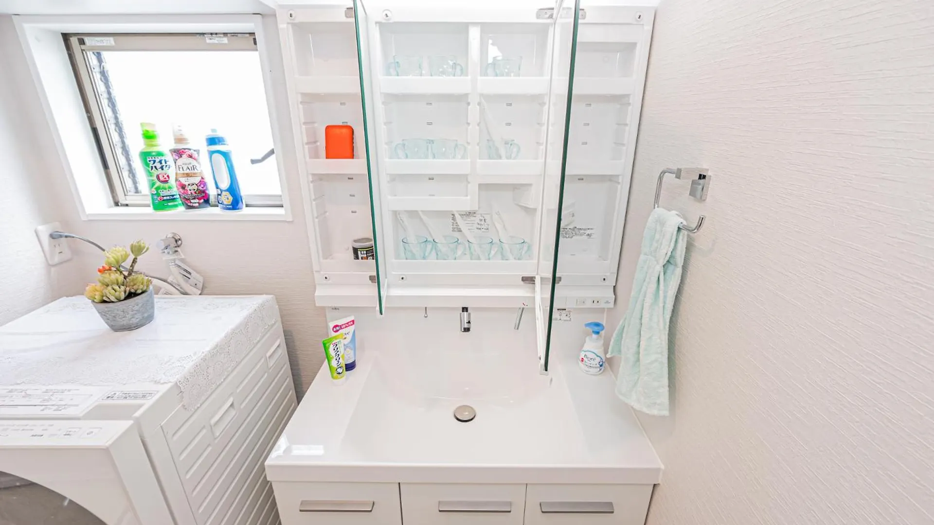 Private 3 Bedroom House With Free Parking Near Asakusa And Skytree Tōkyō 0*,
